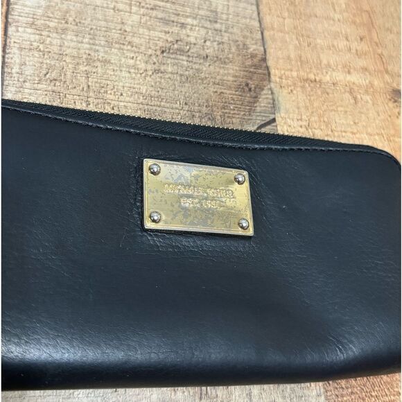 Michael Kors Black Leather Zip Around Continental Wallet - Picture 7 of 12